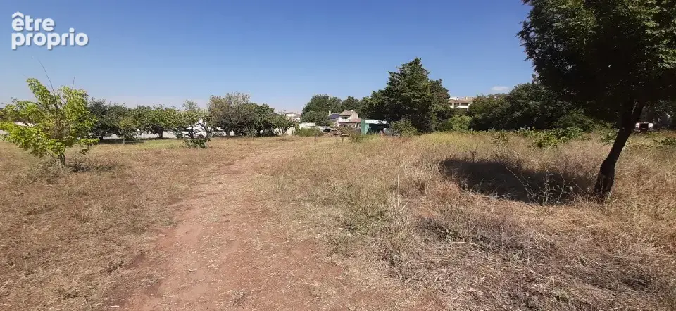 Terrain à PUGET-SUR-ARGENS