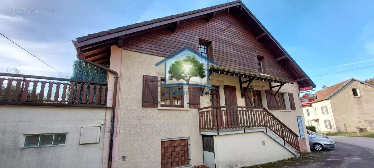 Maison à FRESSE-SUR-MOSELLE