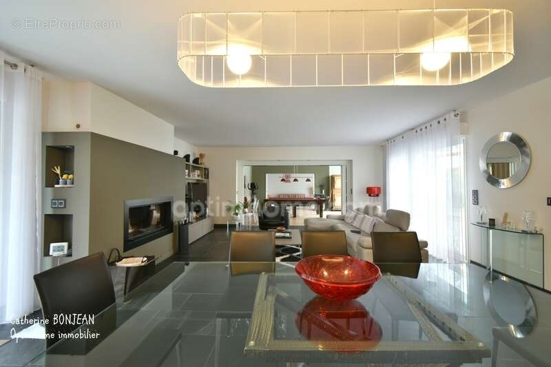 Maison à BLANQUEFORT