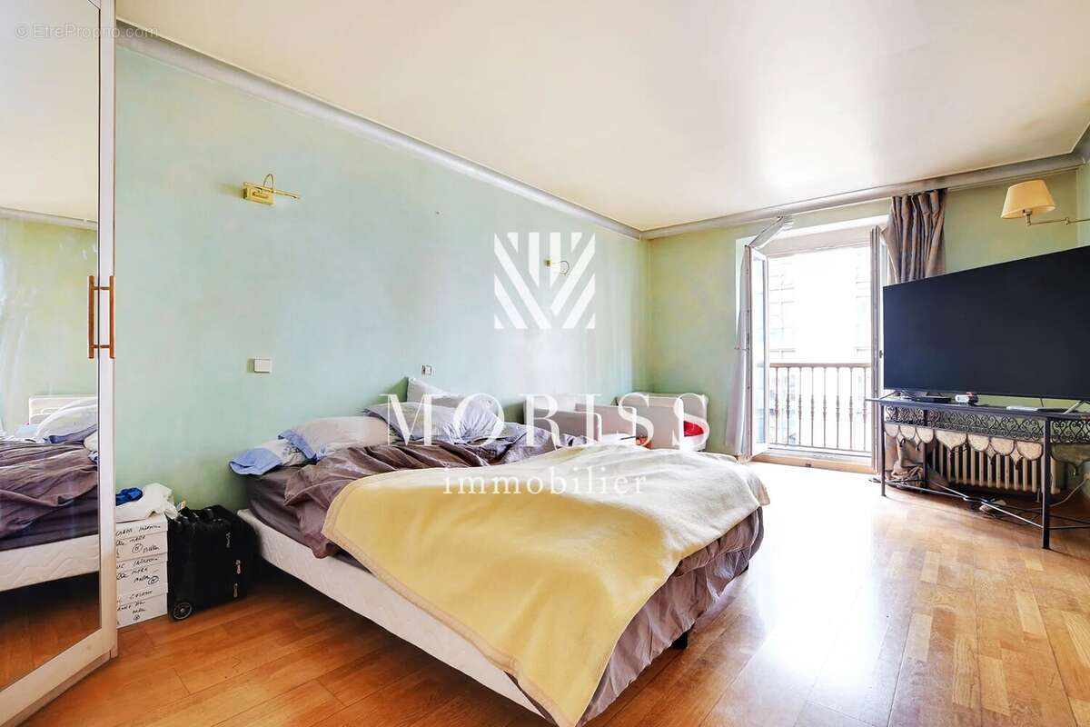 Appartement à PARIS-9E