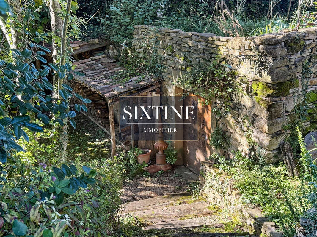 Maison à VILLE-SOUS-ANJOU