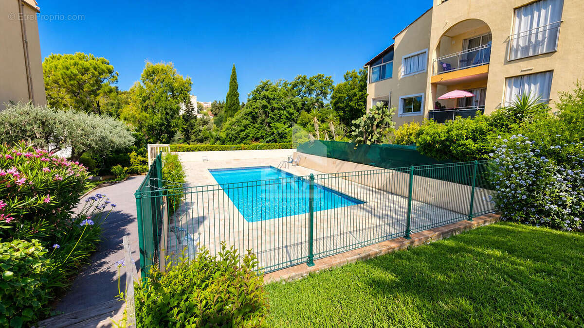 Appartement à LE CANNET