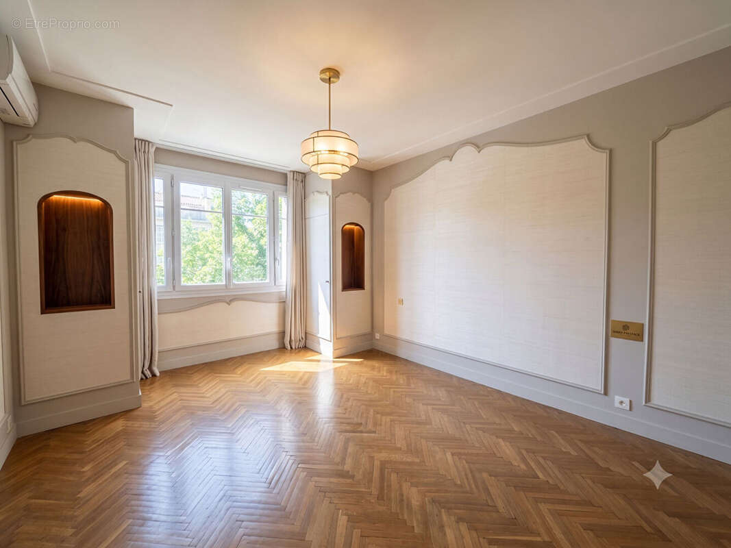 Appartement 5 pièces 150 m2 Longchamp - photo 12