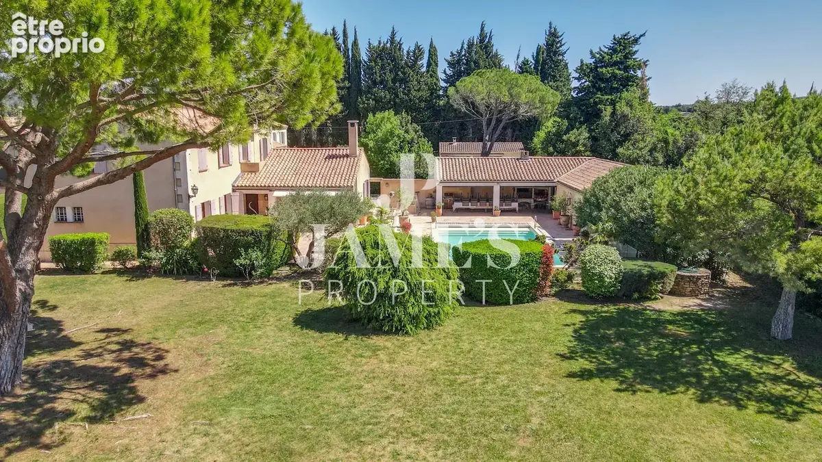 Maison 7 pièces 300 m² à vendre à Fontvieille (13990) - photo 2