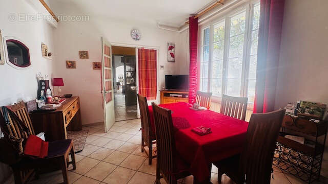 Maison à VIOLES