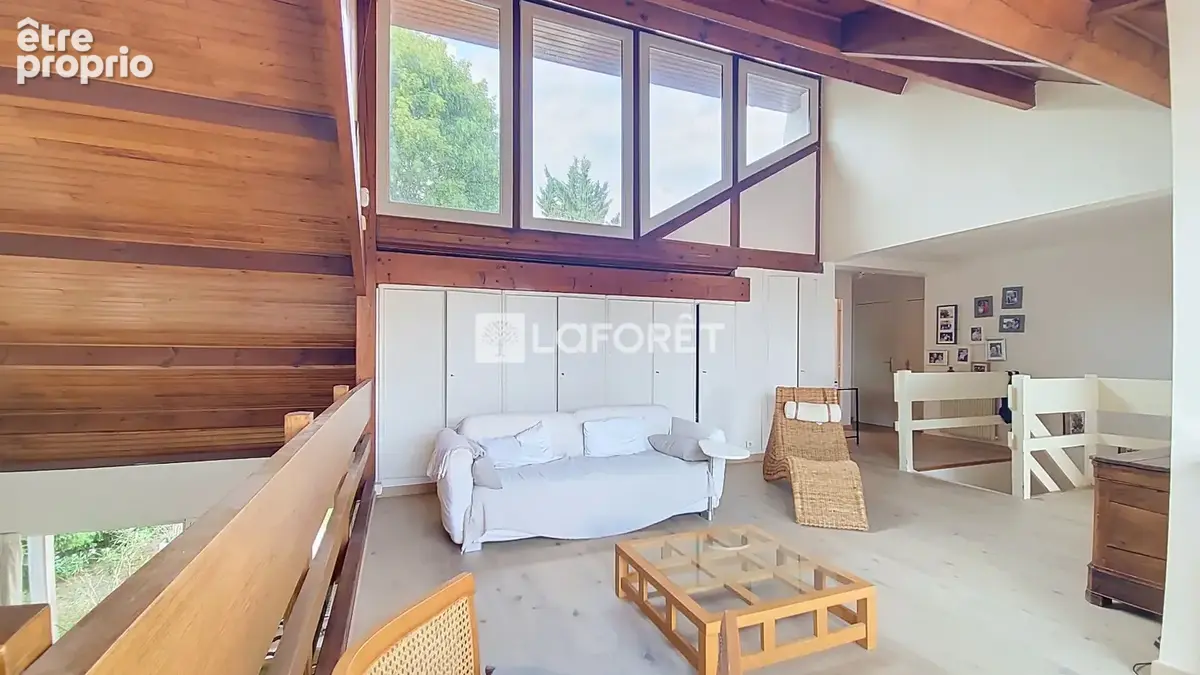 Une maison pensée autour de la lumière et des volumes. - photo 21