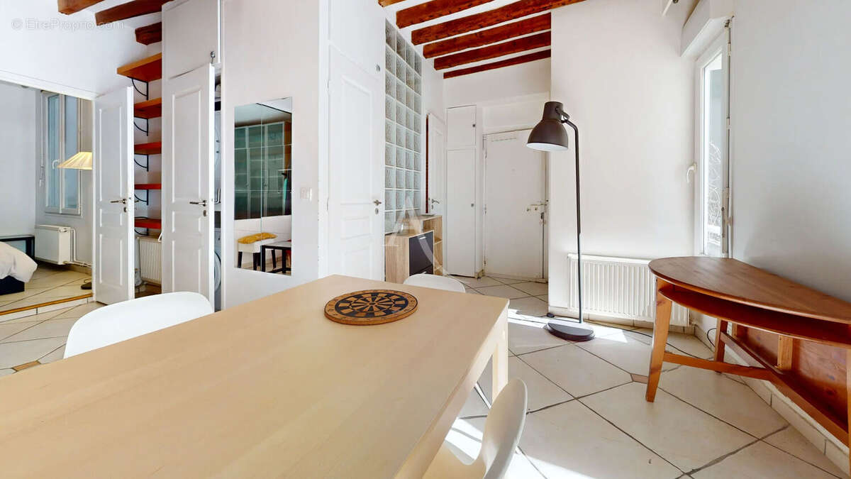 Appartement à PARIS-10E