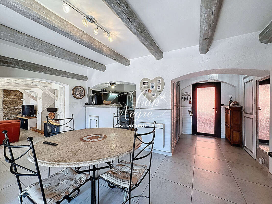 Maison à BORMES-LES-MIMOSAS