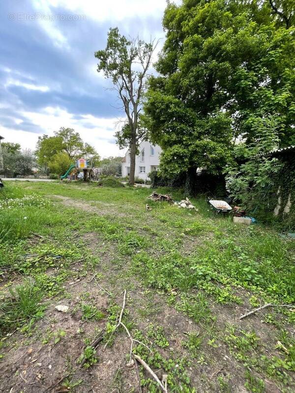 Terrain à MERY-SUR-OISE