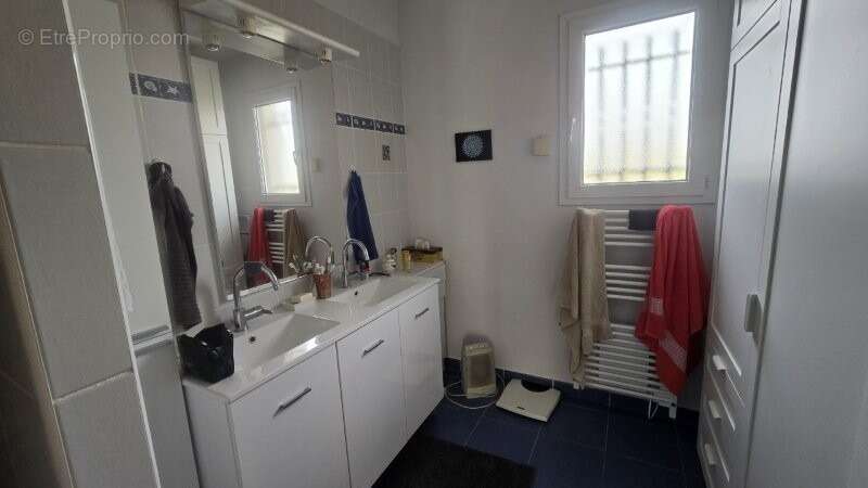 Maison à BELVEZE-DU-RAZES