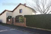 Maison à GUIGNICOURT