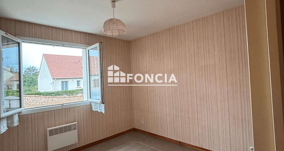 Maison à BEAUMONT-SUR-SARTHE