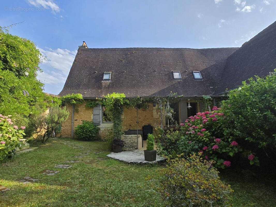 Maison à SAINTE-ALVERE