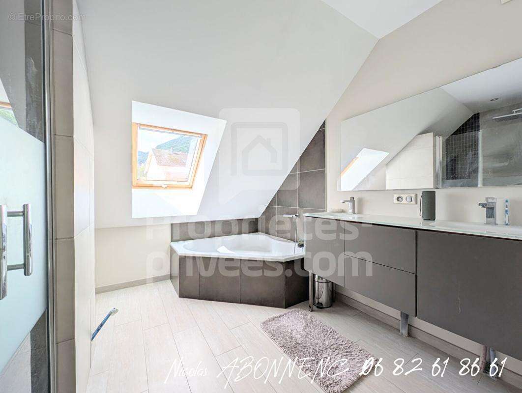 Maison à LE GUA