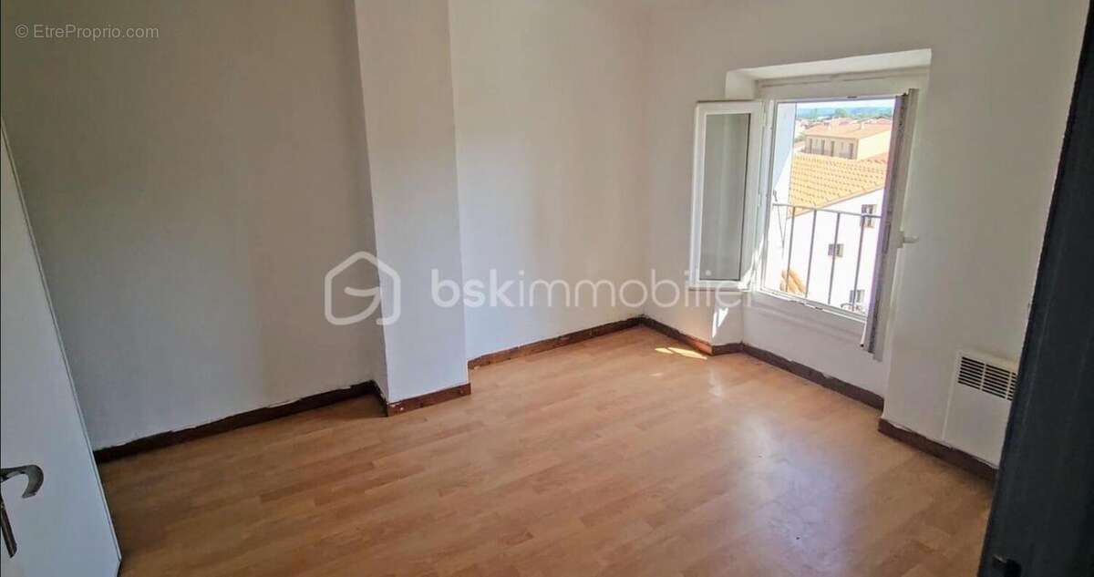 Appartement à SAINT-GENIS-DES-FONTAINES