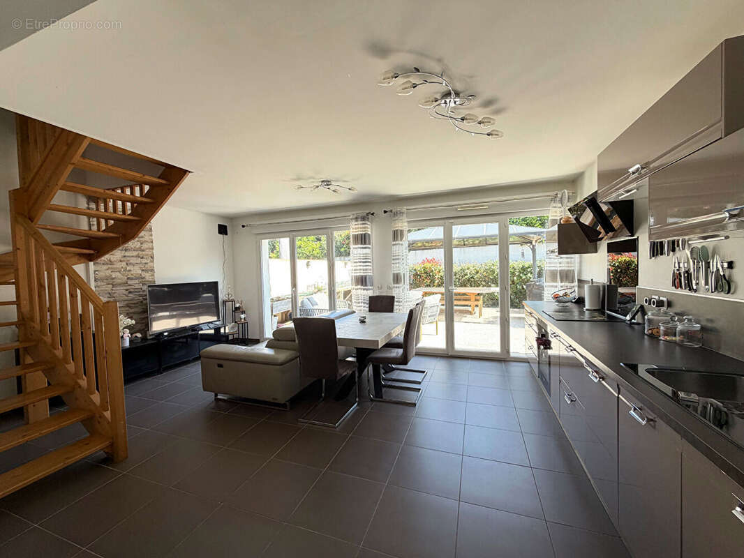 Maison à CHATEAUNEUF-LES-MARTIGUES