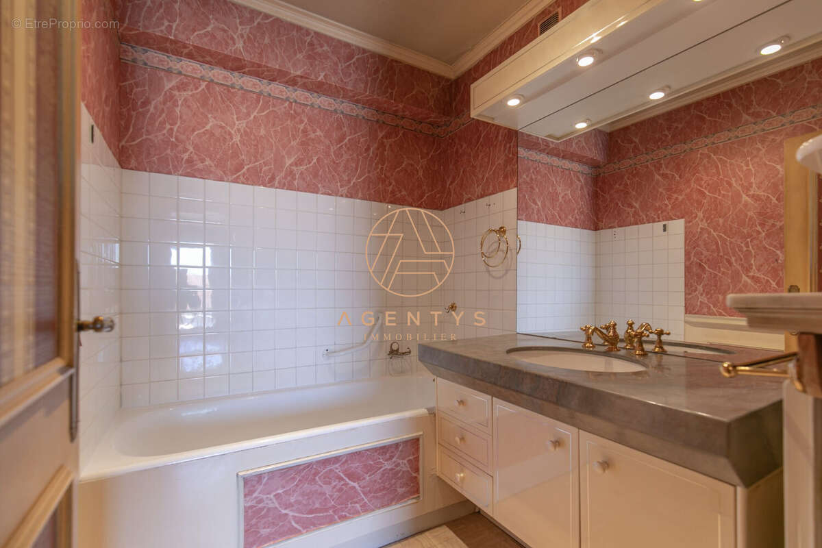 Appartement à SAINT-MAUR-DES-FOSSES