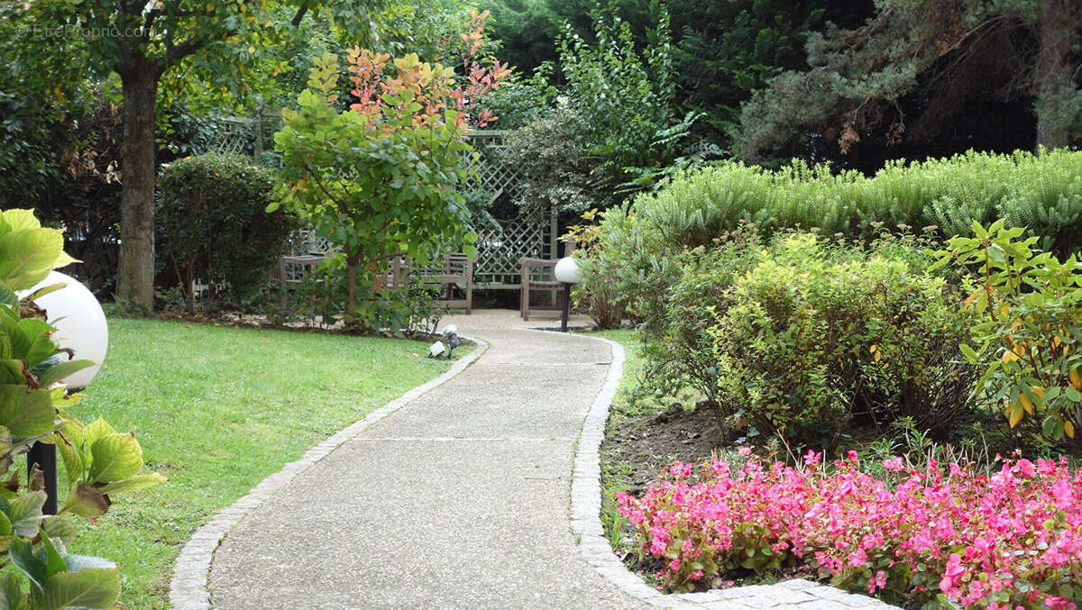 Appartement à LEVALLOIS-PERRET