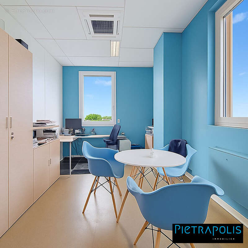 Commerce à SAINT-PRIEST