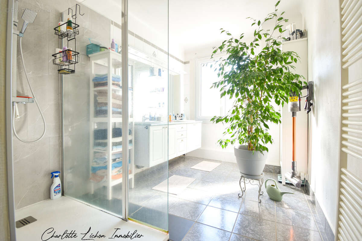 Maison à CHATELGUYON