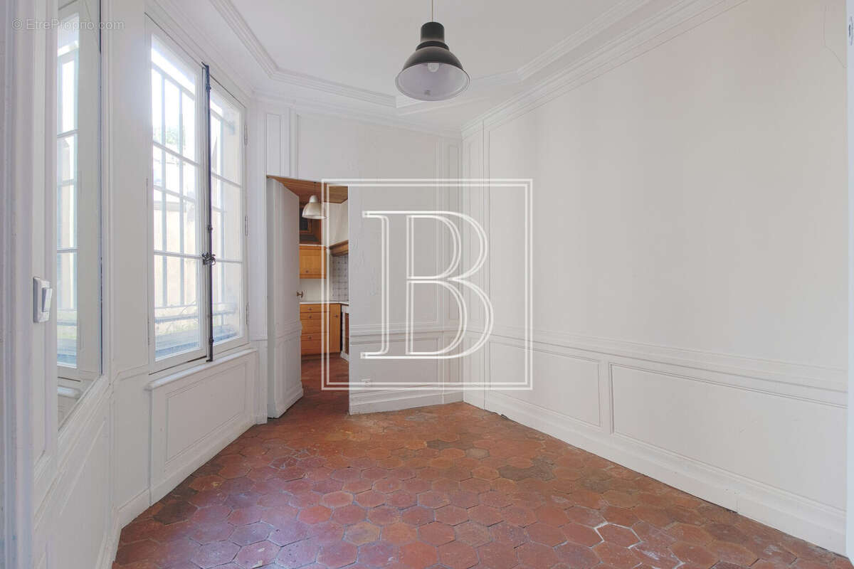 Appartement à PARIS-3E