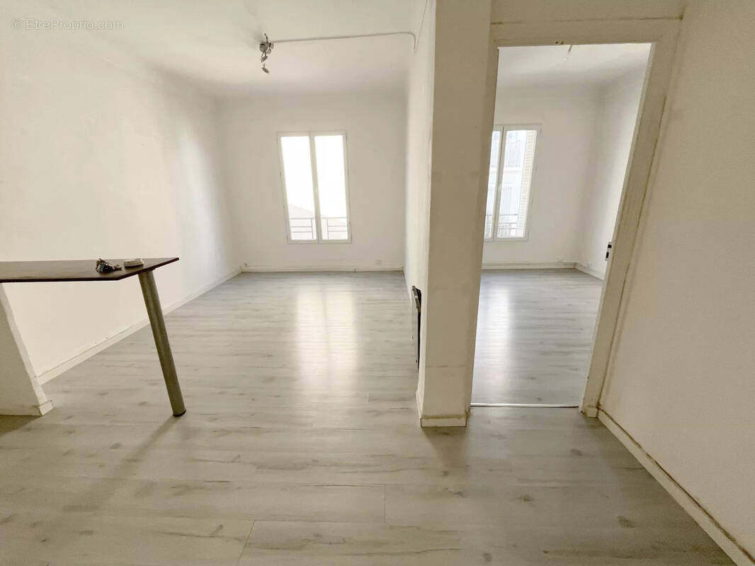 Appartement à MARSEILLE-6E