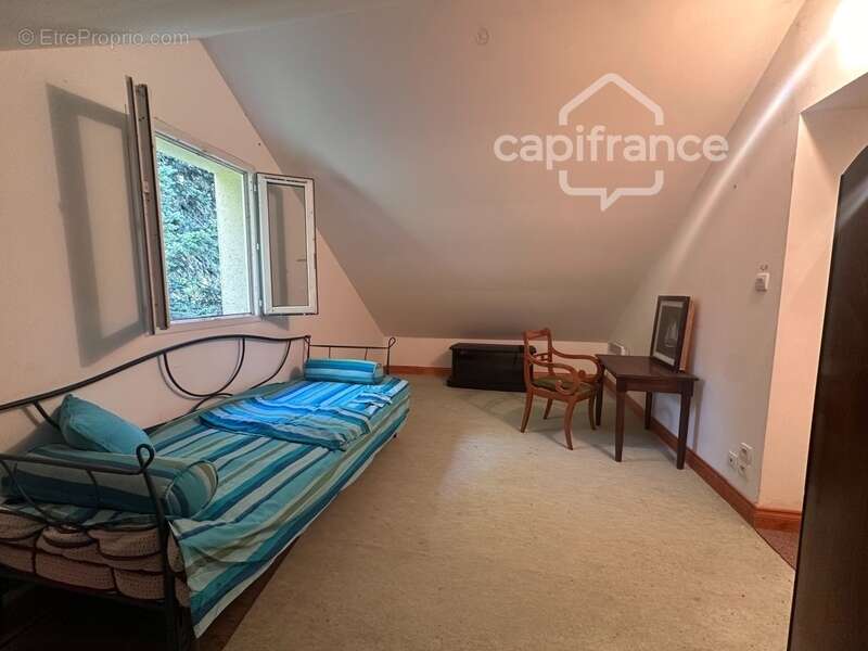Maison familiale de 225 m² avec dépendance sur 3 022 m² - Domaine de Carheil à Plessé - photo 15