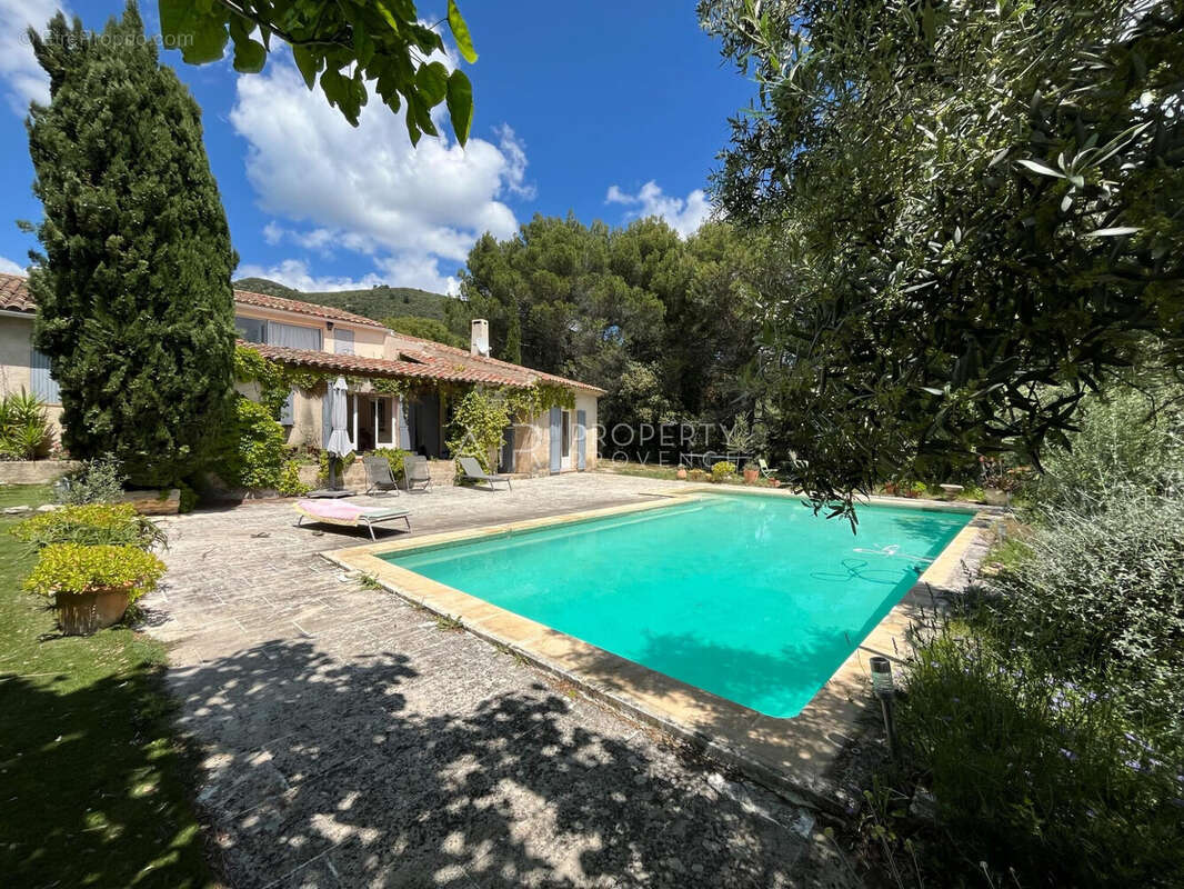 Maison à LOURMARIN