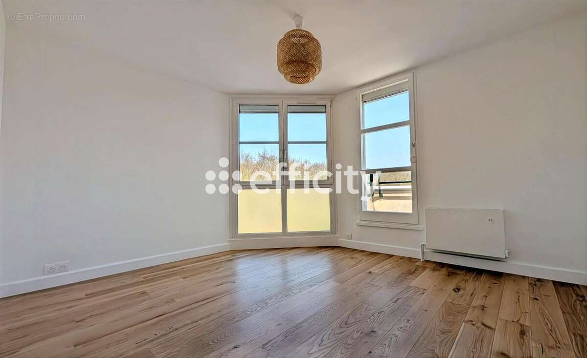 Appartement à LOGNES