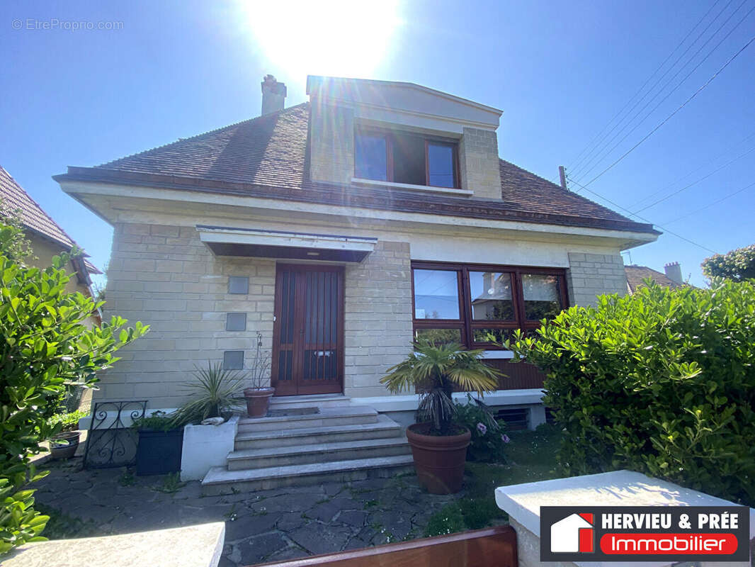Maison à OUISTREHAM