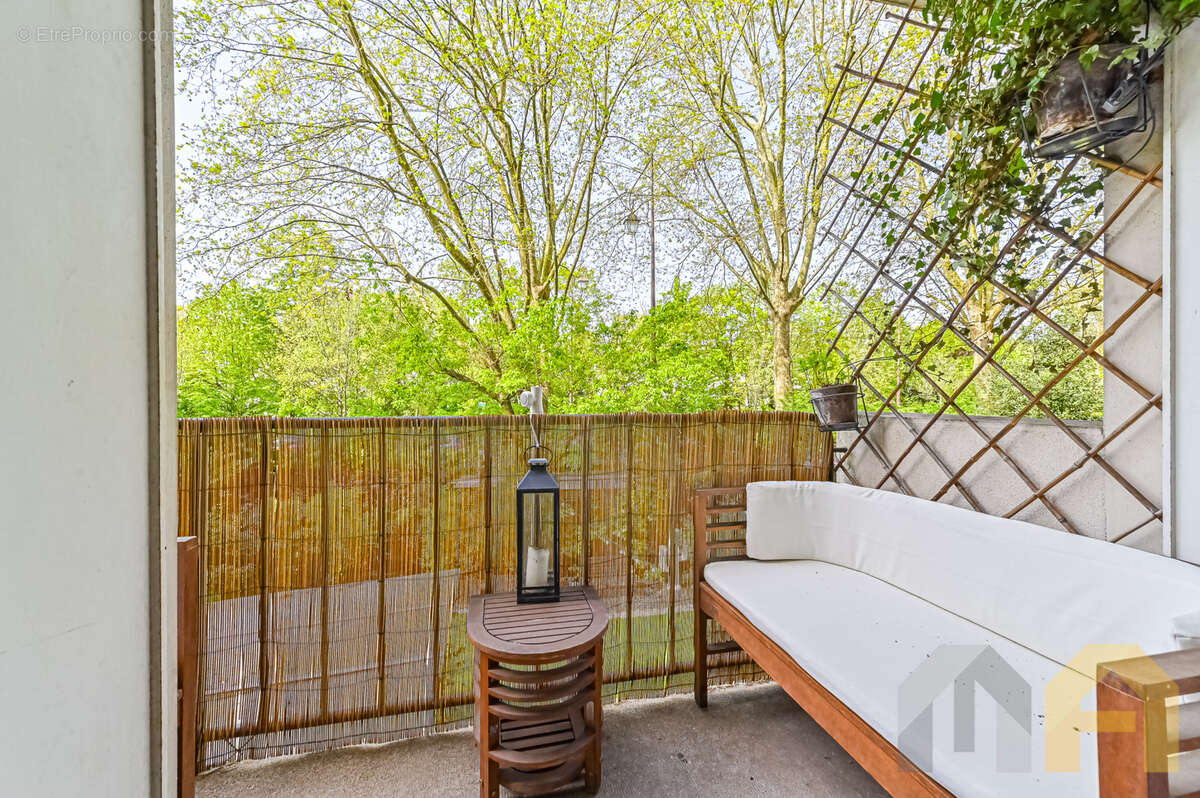 Appartement à NEUILLY-SUR-SEINE