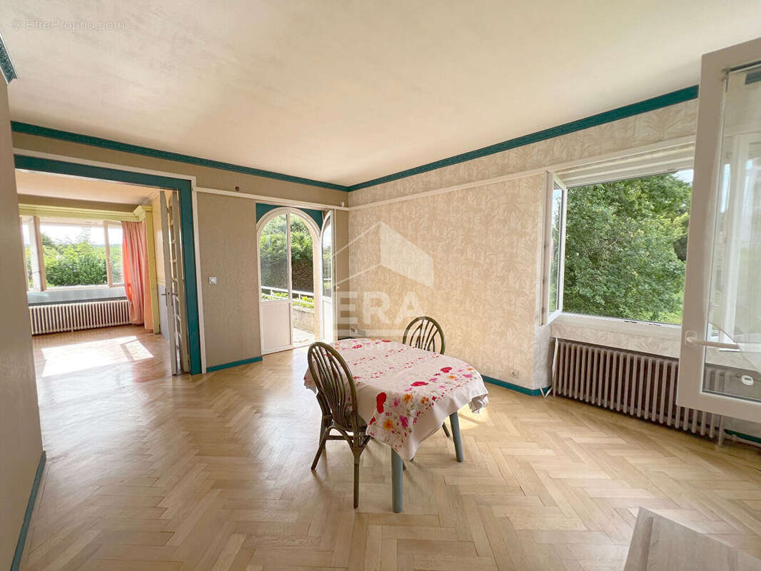 Maison à FRETIGNEY-ET-VELLOREILLE