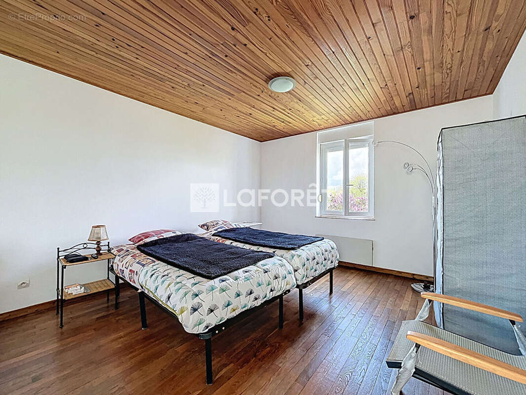 Maison T5 + appartement T2 en duplex à BIESLES - photo 10