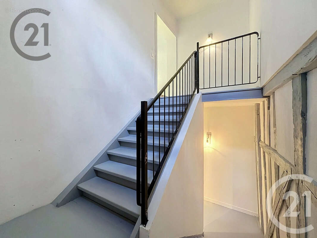 Maison 211 m² à Troyes  - photo 8