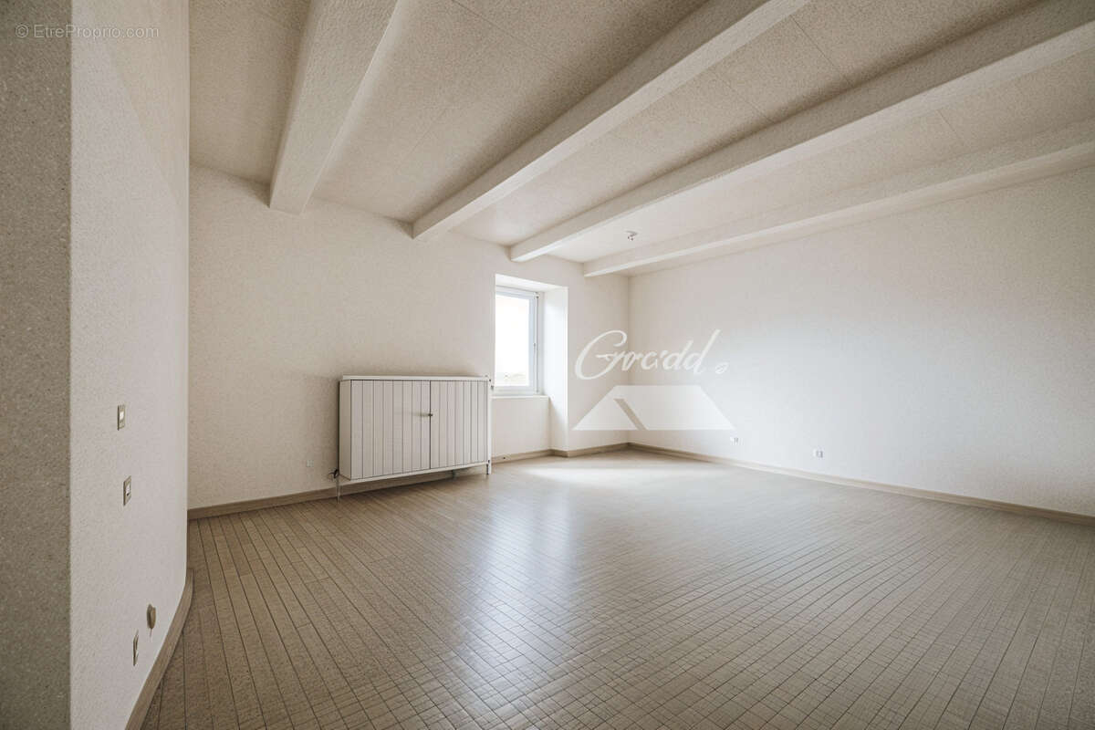 EXCLUSIVITE - Appartement 2 pièces avec pièce annexe de 24 m2 - photo 3