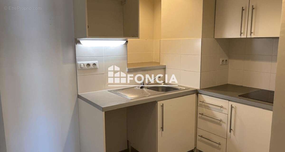Appartement à VILLENEUVE-LES-AVIGNON