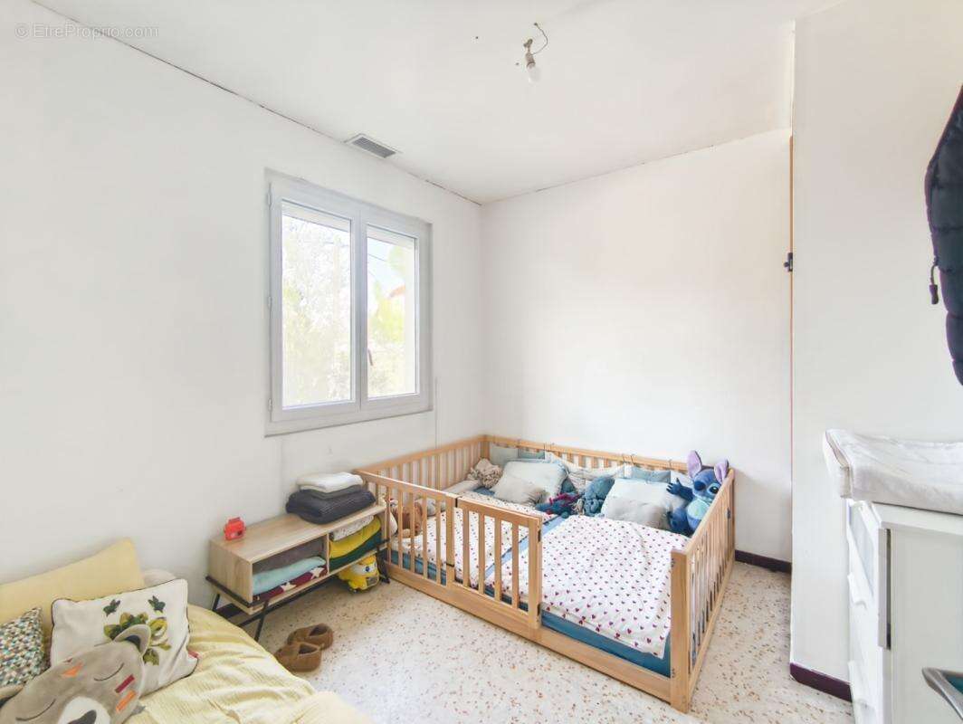 Appartement à MAUGUIO