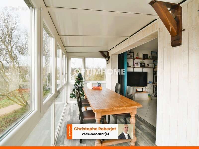 Maison à OUROUX-SUR-SAONE