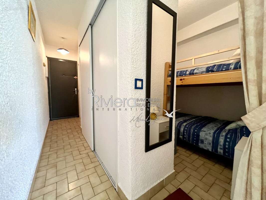 Studio cabine avec terrasse proche centre ! - photo 3