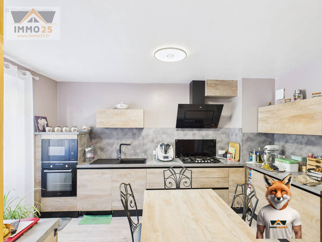 Appartement à ARC-LES-GRAY