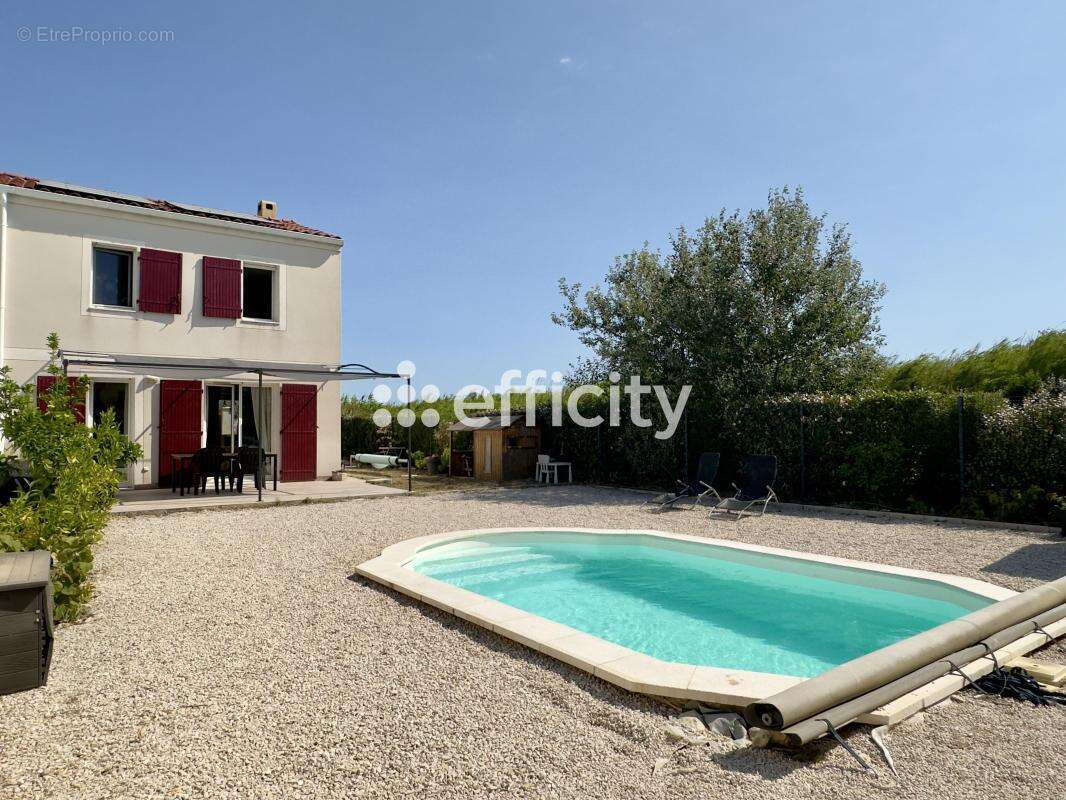 Maison à CHATEAUNEUF-LES-MARTIGUES