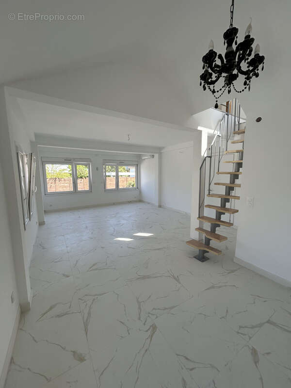 OSTWALD (67540) - Maison 3 pièces de 79m2 habitables et de 95m2 au sol sur un terrain de 1are57. - photo 4