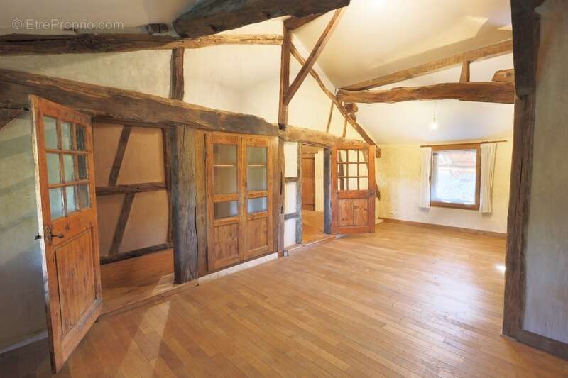 Maison à MONTREVEL-EN-BRESSE