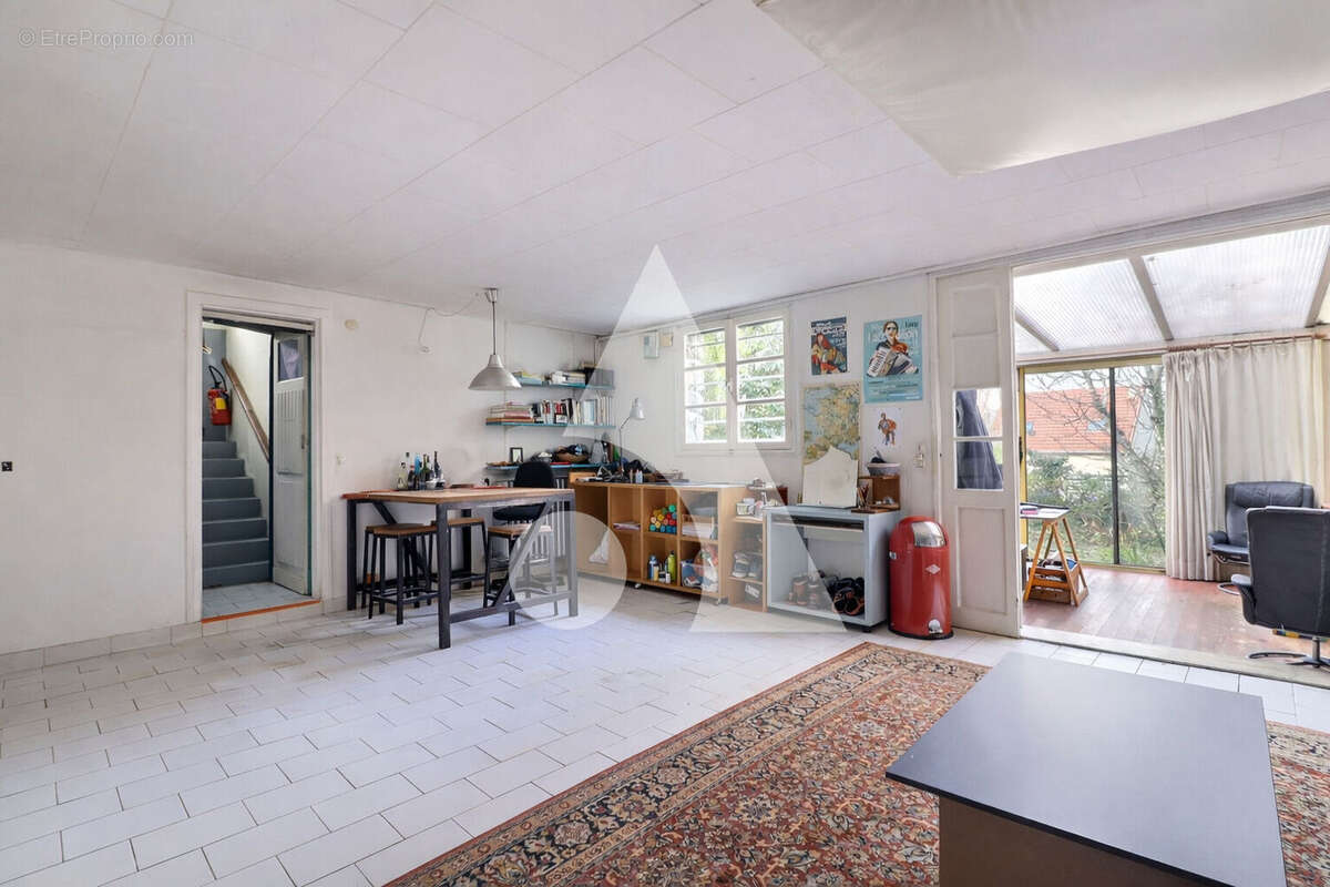 Maison Les Lilas 9 pièce(s) 230.44 m2 - photo 4