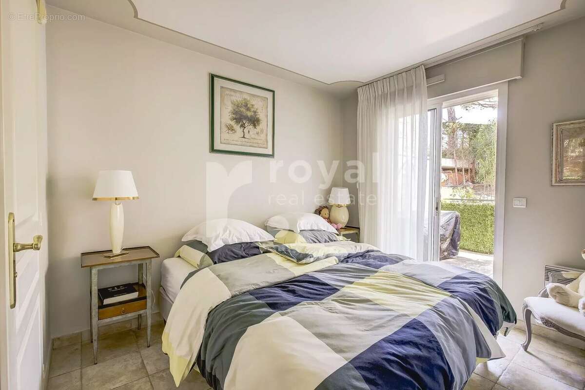 Appartement à MOUGINS