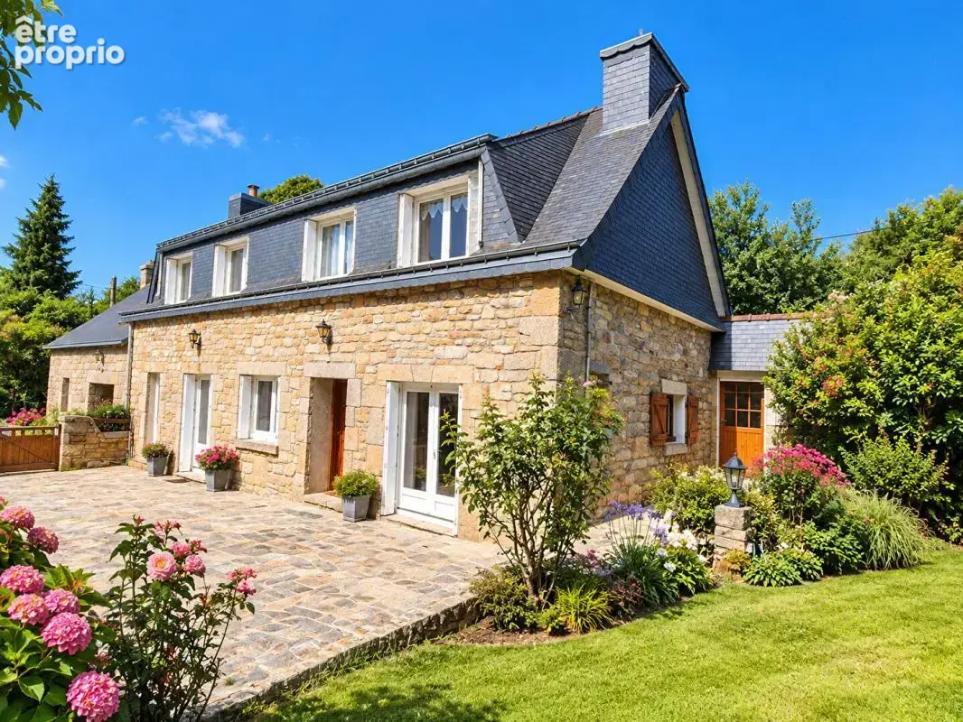Longère de charme de 132 m² - 4 chambres + studio indépendant possible - terrain clos et arboré de 918 m² - garage - photo 4