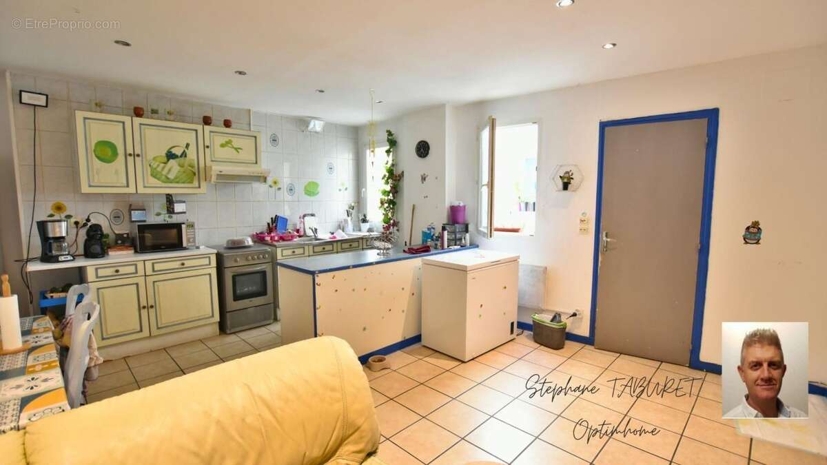 Ille sur têt (66) immeuble de rapport – 5 logements – terrasse – garage et vue pyrénées - photo 2