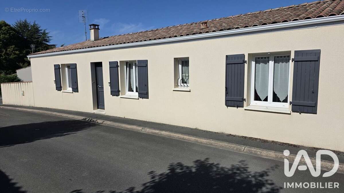 Maison 110 m² à Fontcouverte  - photo 6
