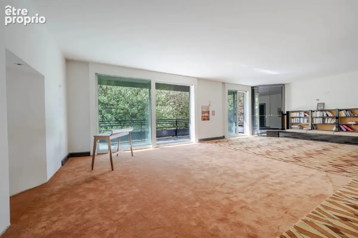 Neuilly-sur-Seine – Maurice Barrès – Appartement de réception de 216 m2 avec balcons - photo 3