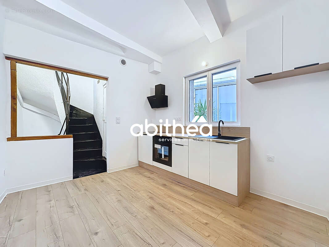 Appartement à THEZAN-LES-BEZIERS